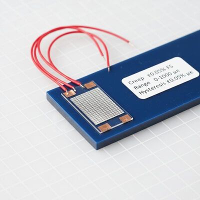 Creep ±0,05 procent Volledige schaal folie-spanningsmeter met meetbereik van 0 tot 1000 Microstrain en hysteresis ±0,05 procent Volledige schaal voor spanningsmeting